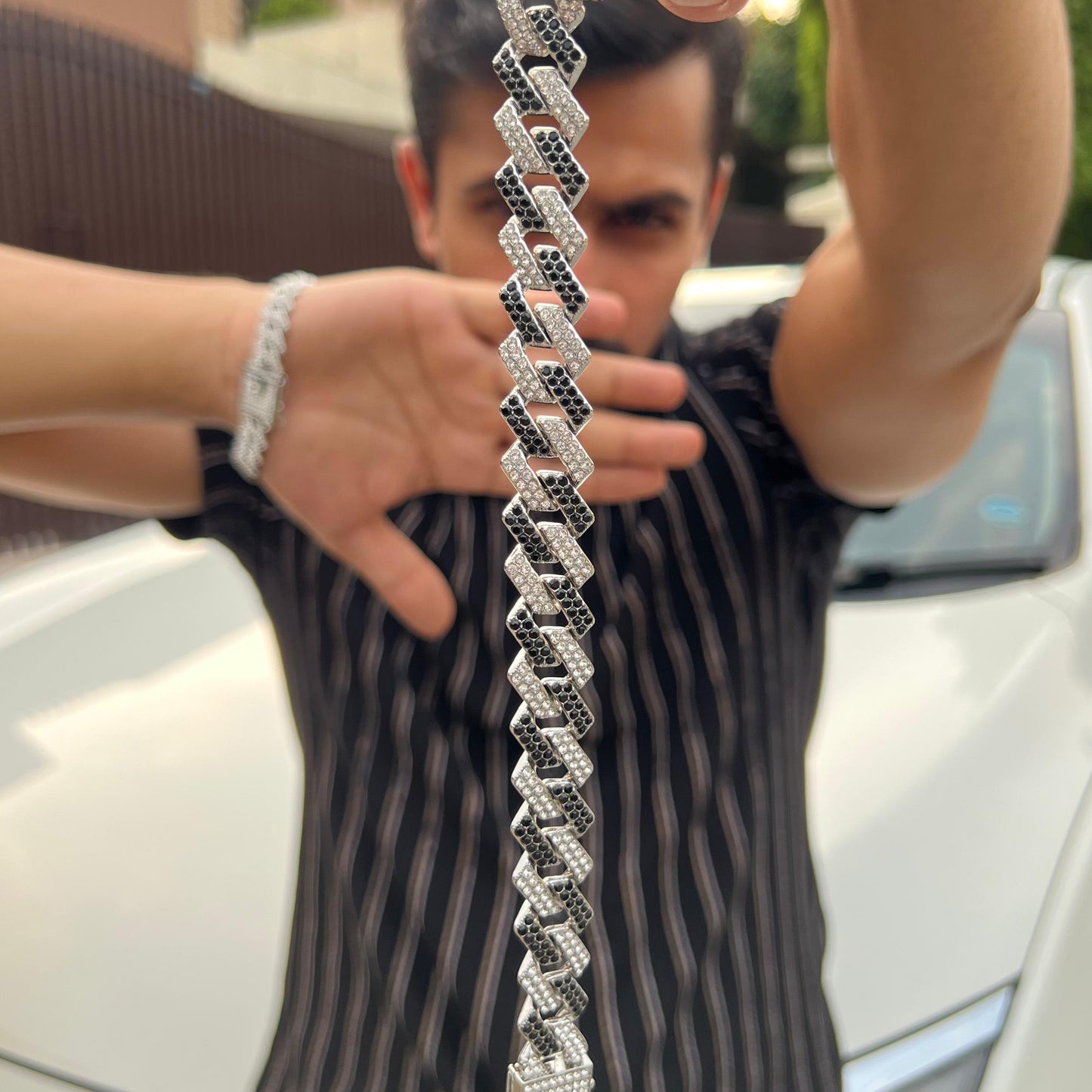 12MM CUBAN PRONG BRACLET BLACK & WHITE