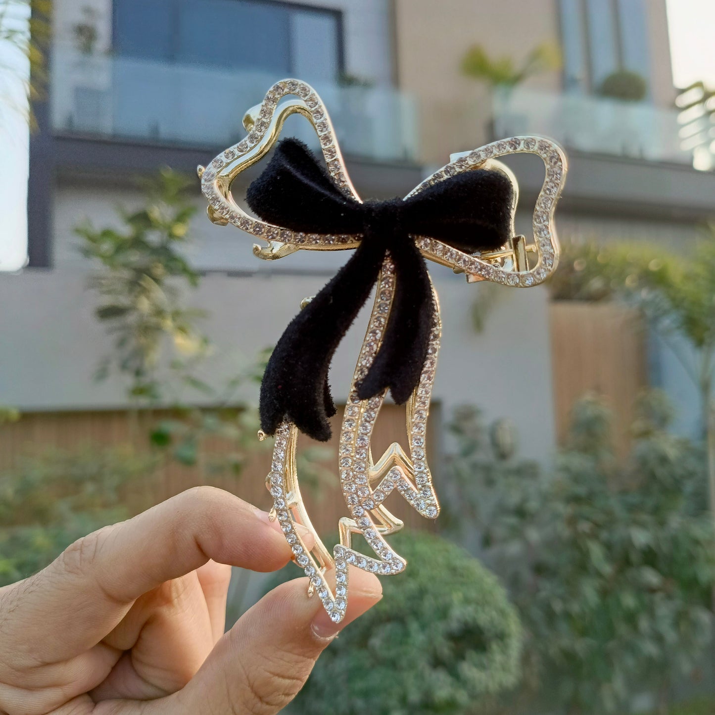 VELVET BOW LARGE HAIR CLIP