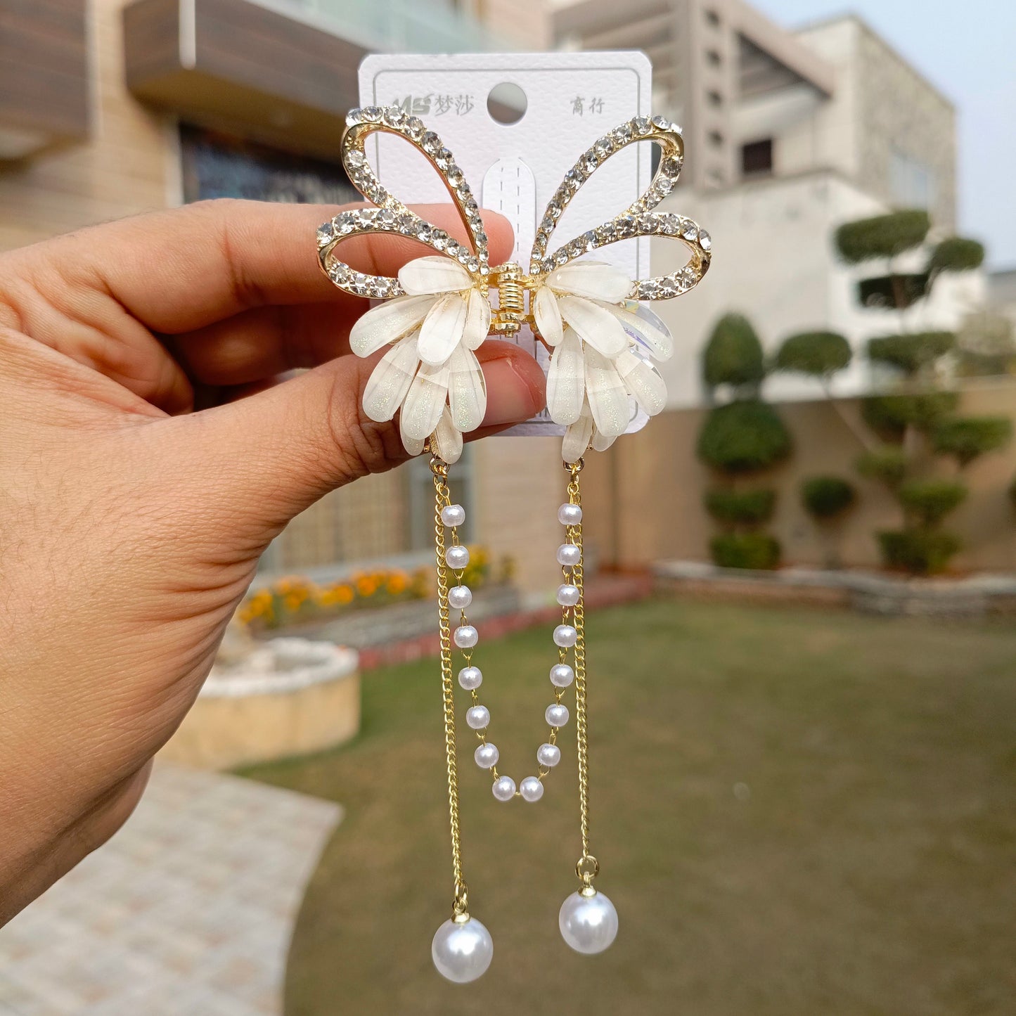 MS BOW DESIGN HAIR CLIP