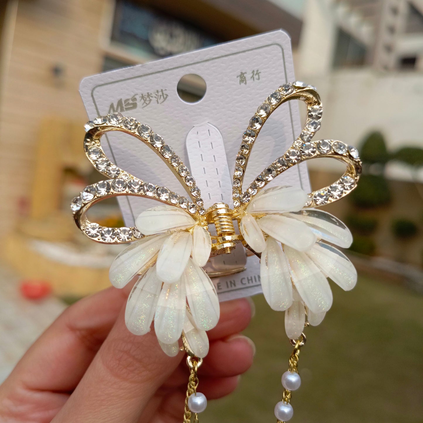 MS BOW DESIGN HAIR CLIP
