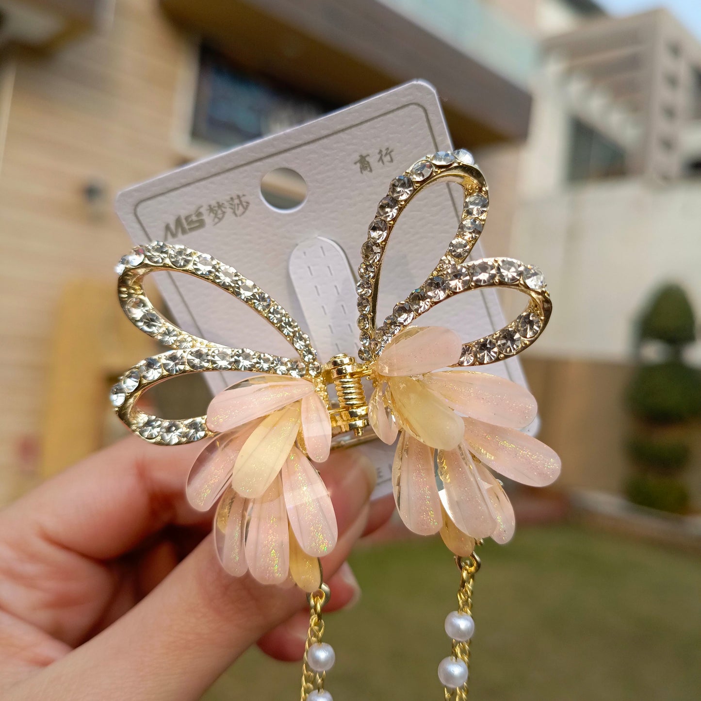 MS BOW DESIGN HAIR CLIP