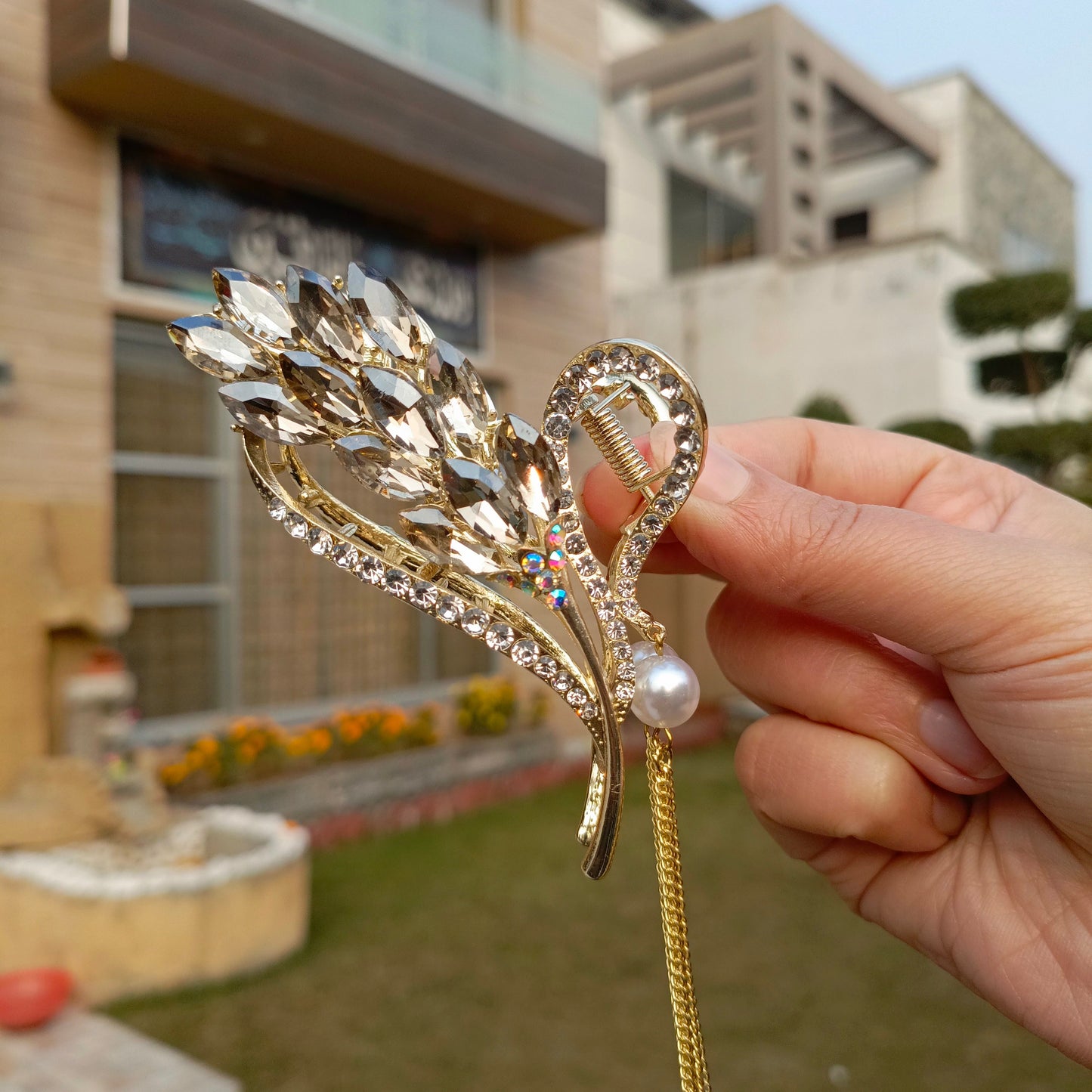 MS CRYSTLE STONE HAIR CLIP