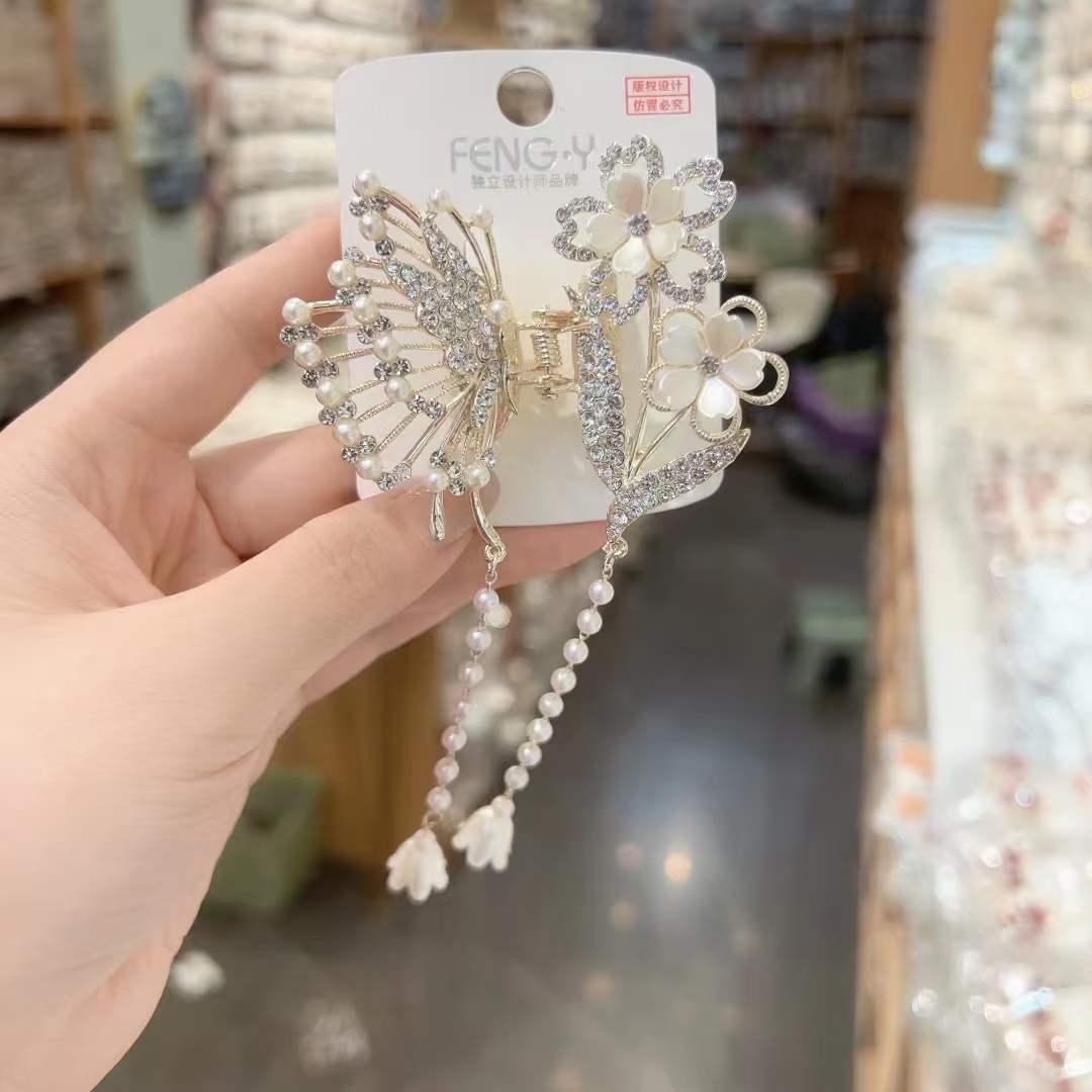 FENGY PEARL & RHINESTONE BUTTERFLY HAIR CLIP