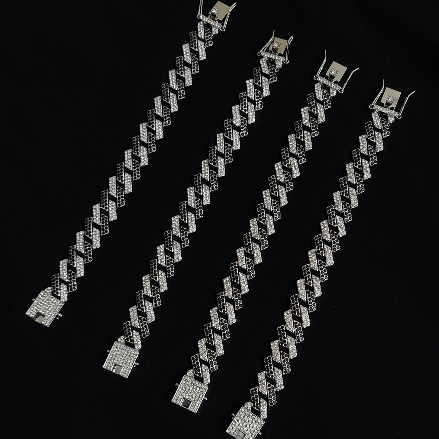 12MM CUBAN PRONG BRACLET BLACK & WHITE