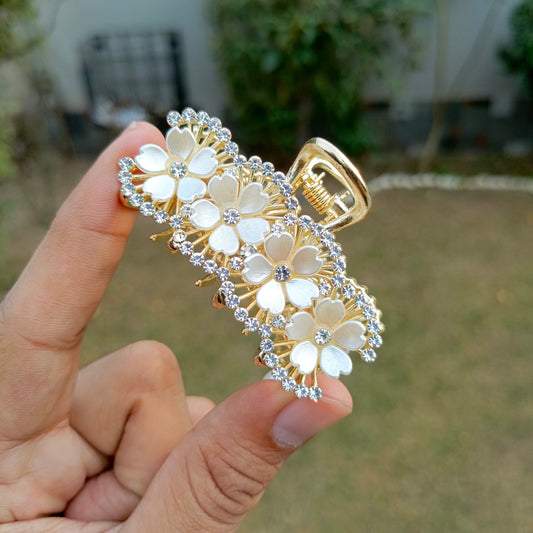 ZAYA BEAUTIFUL FLOWER HAIR CLIP