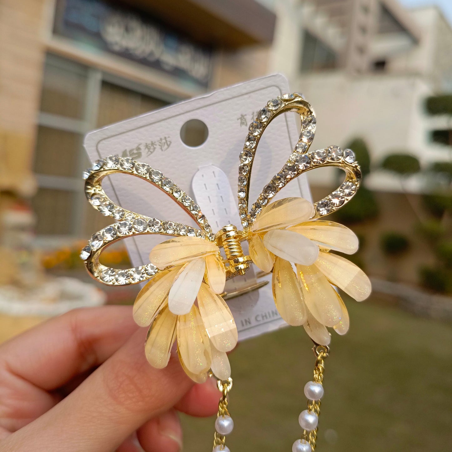 MS BOW DESIGN HAIR CLIP